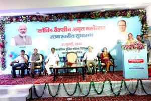 कोरोना से बचाव के सुरक्षा कवच को मजबूती देने अवश्य लगवाएँ बूस्टर डोज़ : मुख्यमंत्री श्री चौहान