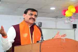 प्रदेश अध्यक्ष ने माखननगर की नगर परिषद अध्यक्ष निर्वाचित होने पर रीना तिवारी को दी बधाई