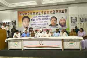 समाज का महत्वपूर्ण परिवहन व्यवसाय प्रदेश सरकार की गलत नीतियों से निराश और हताश है: कमलनाथ