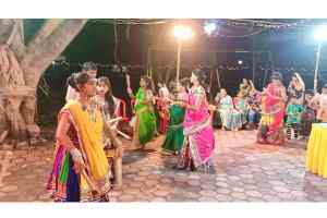 दिव्यांग बच्चों ने भी किया आकर्षक गरबा रास