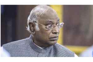 कांग्रेस कमेटी अध्यक्ष पद के उम्मीदवार मलिकार्जुन खड़गे भोपाल प्रवास पर