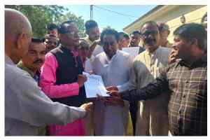 प्रदेश कांग्रेस अध्यक्ष कमलनाथ के समक्ष मप्र कांग्रेस पान उत्पादक एवं व्यवसाय प्रकोष्ठ के पदाधिकारियों ने किया पदभार ग्रहण 