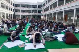 परीक्षा पर चर्चा कार्यक्रम के अंतर्गत नगर के विभिन्न स्कूलों में आयोजित हुई चित्रकला प्रतियोगिता