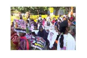 महिला कांग्रेस का सरकार की महिला-जनविरोधी नीतियों के खिलाफ जंगी प्रदर्शन