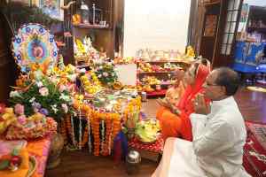 मुख्यमंत्री श्री चौहान ने श्रीकृष्ण जन्माष्टमी पर निवास में पूजा-अर्चना की