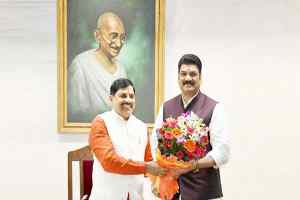 मुख्यमंत्री डॉ. यादव के विदेश यात्रा से लौटने पर खाद्य मंत्री श्री राजपूत ने दी शुभकामनाएं