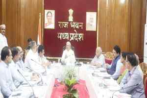 पीएम जनमन योजना के कार्यों की गुणवत्ता पर विशेष ध्यान दें : राज्यपाल श्री पटेल