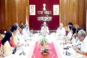 हाट बाजार में सिकल सेल और टीबी की स्क्रीनिंग कराएं: राज्यपाल श्री पटेल
