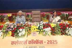 ग्रामीण विकास के लिए अधोसंरचना विकास और हितग्राही मूलक योजनाओं का हो बेहतर क्रियान्वयन : मुख्य सचिव श्री जैन