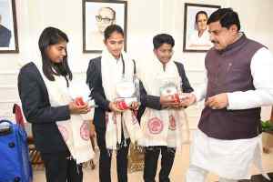 प्रदेश की तीन महिला क्रिकेट खिलाड़ियों को दी जाएगी 25-25 लाख रूपए की प्रोत्साहन राशि : मुख्यमंत्री डॉ. यादव