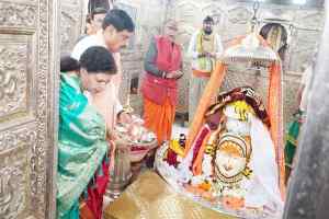श्रीमहाकालेश्वर मंदिर में मुख्यमंत्री डॉ. यादव ने सपत्नीक मकर संक्रांति पर्व पर की पूजा