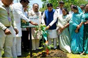 CM मोहन यादव का बड़ा संदेश: एक पेड़, दस पुत्रों के बराबर