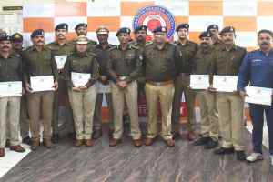 इंदौर पुलिस के 48 जांबाज सम्मानित: BRICS सम्मेलन से लेकर बड़े अपराधों के खुलासे तक, कमिश्नर ने बढ़ाया हौसला
