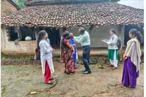 बालाघाट के नक्सल मुक्त बिरसा ब्लॉक में पहली बार डॉक्टर पहुंचे, 125 बच्चों की जान बचाई